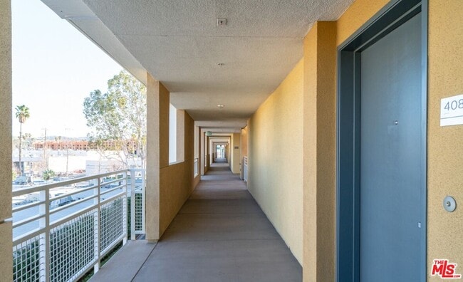 Photo - 21301 Erwin St Unit 408