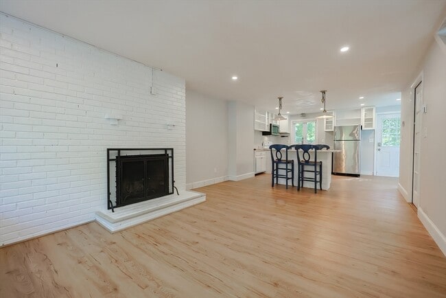 Photo - 115 Green St