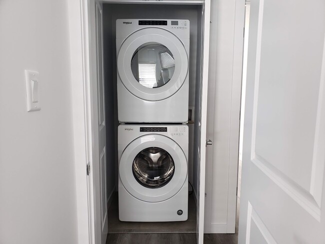 Photo - 3623 James Mowatt Trl SW