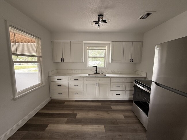 Photo - 810 20th Ave S Rental