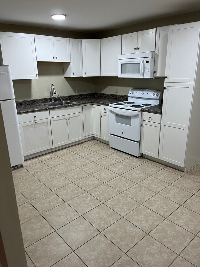 Photo - 863 Johnson Ave Apartments Unit 4