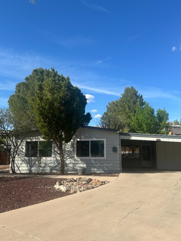 Photo - 685 Ocotillo Cir