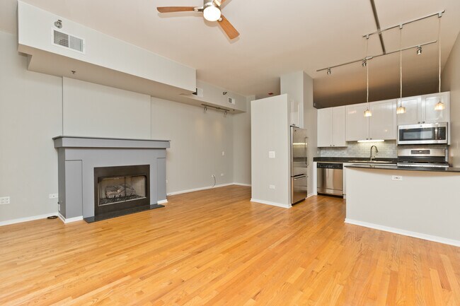 Photo - 1201 W Adams St Unit Beautiful 1 bed west loop condo