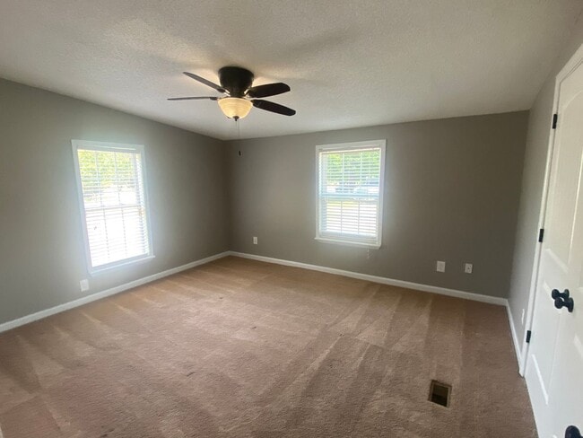Photo - 2727 Pinecrest Dr