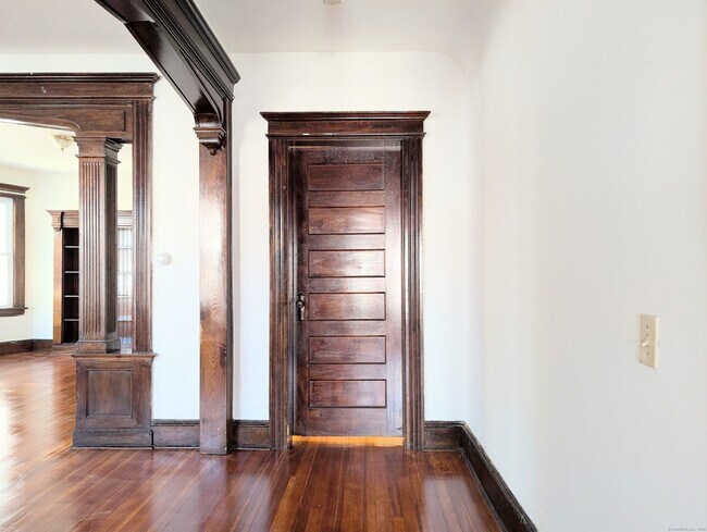 Photo - 133 Poplar St