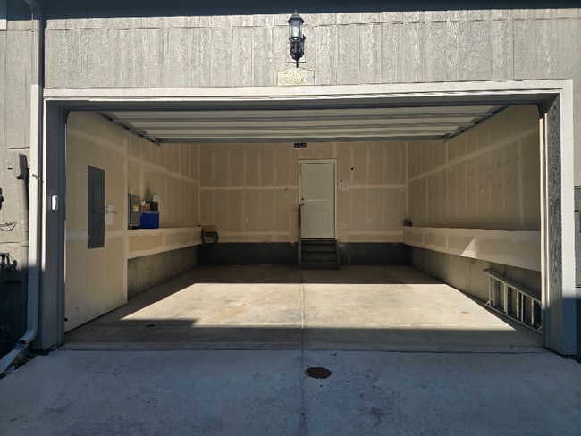 Photo - 5387 Euclid Dr