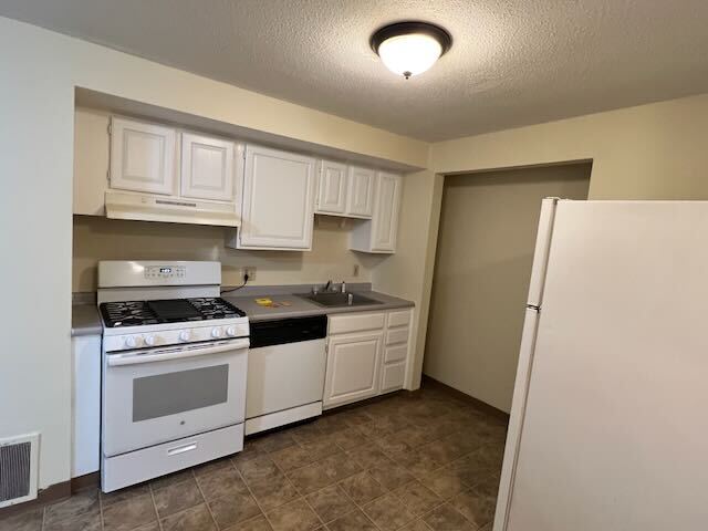 Photo - 1 Adams Cir Unit B