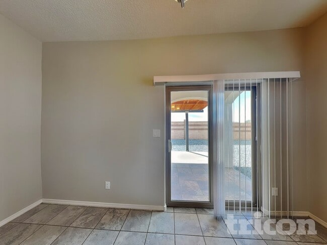 Photo - 7033 Mountain Hawk Loop NE