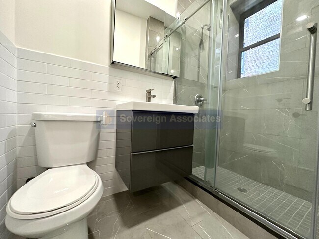 45 Tiemann Pl Unit 1P