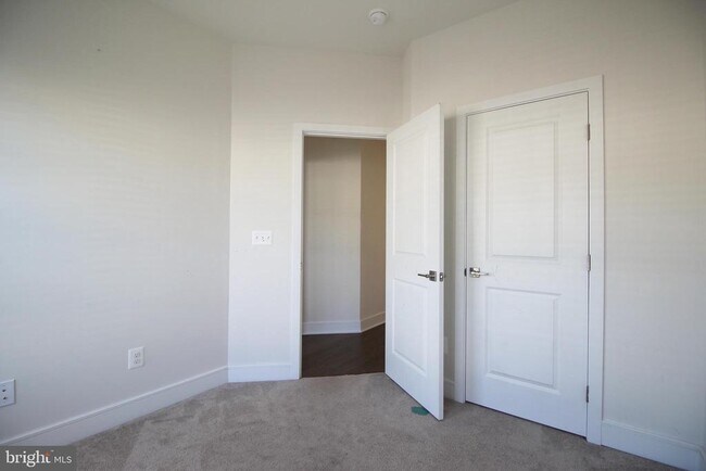 Photo - 6707 Upland Mnr Dr