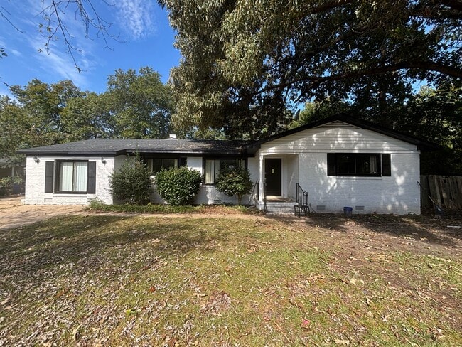 Building Photo - 381 Summerhill Rd