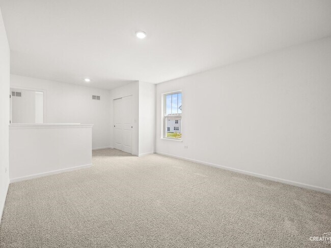 Photo - 385 Danforth Dr