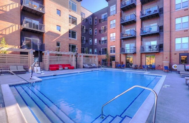 Photo - 31 E Ogden Ave Condo Unit 403