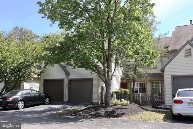 Building Photo - 53 Woodlake Dr Rental
