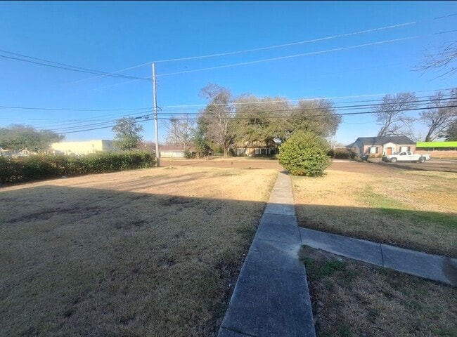 Photo - 912 Grand Ave