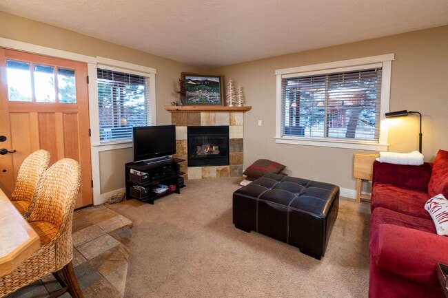 Photo - Beautiful Awbrey Butte ADU cottage w attac...