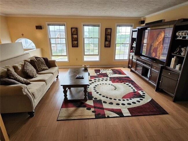 Photo - 3008 Estate Dr