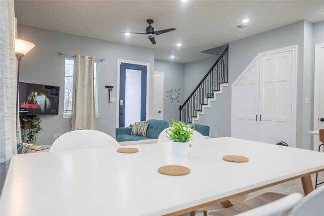 Photo - 2214 Des Chaumes St