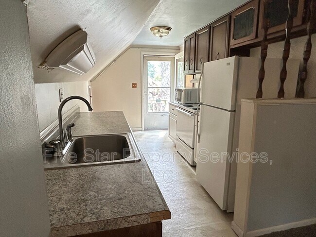 Photo - 2244 S 9th St Unit Apt 2