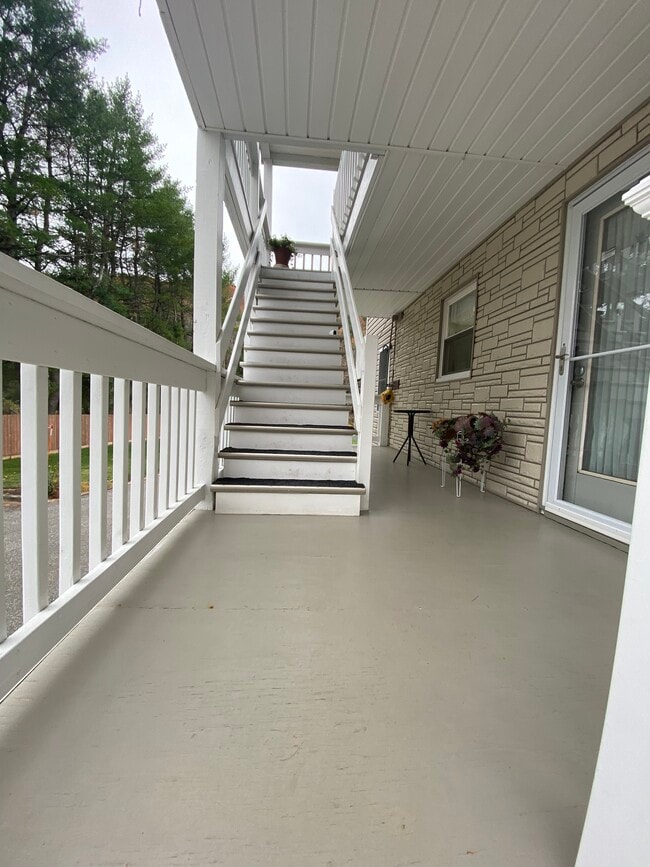 Building Photo - 210 Mount Vernon Ave