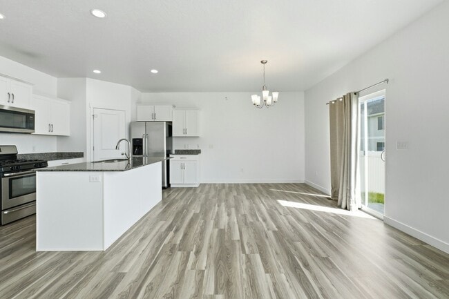 Photo - 506 S Highpoint Dr