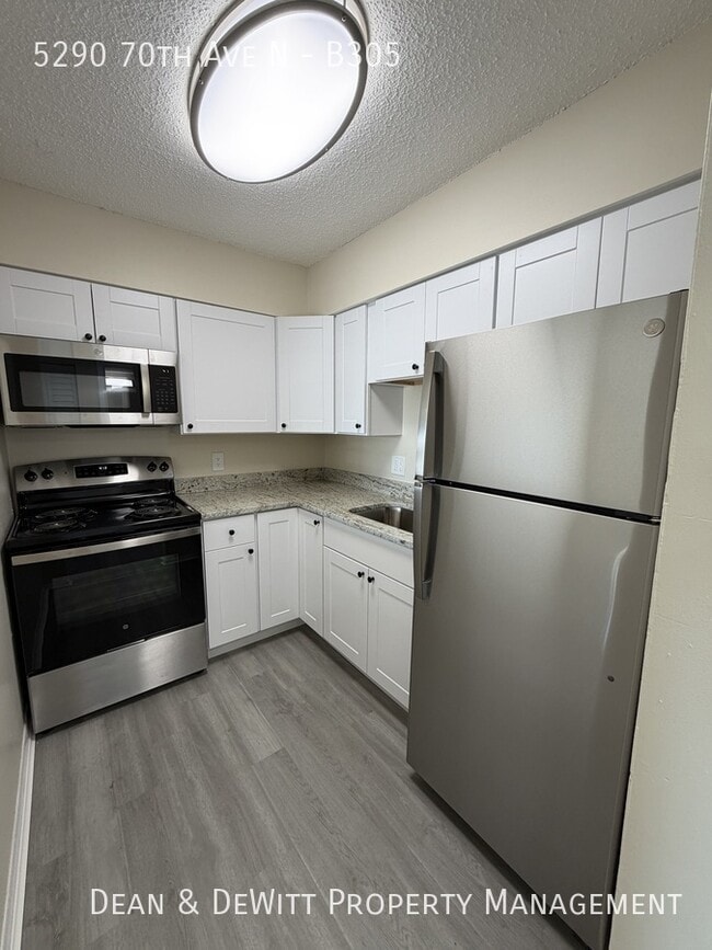 Photo - 1 Bed/1 Bath - Unit B305