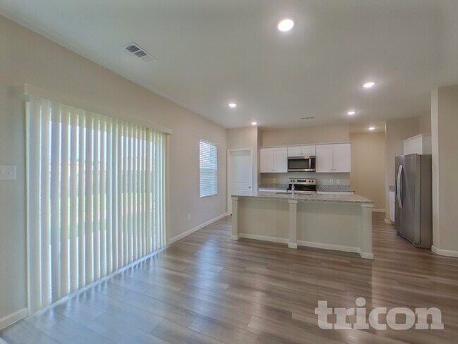 Photo - 2609 Sanders Crk Rd