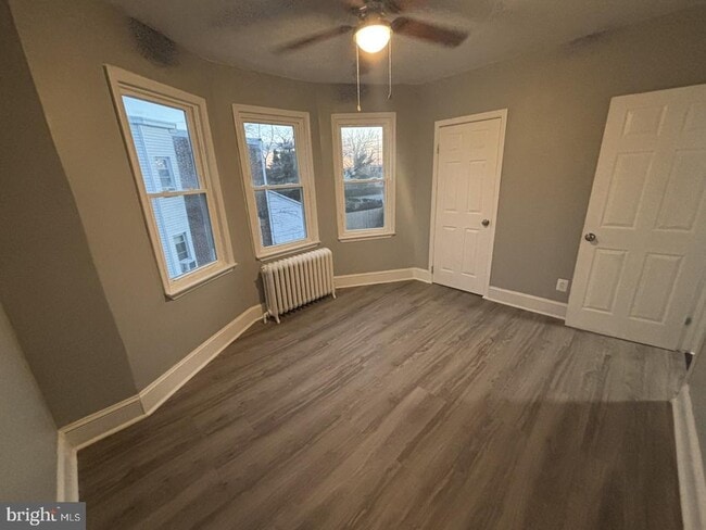 Photo - 122 Sharon Ave