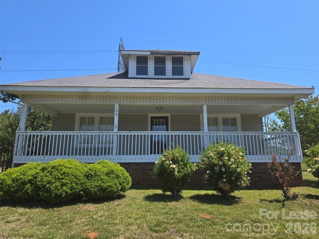 Building Photo - 123 Charleston Dr
