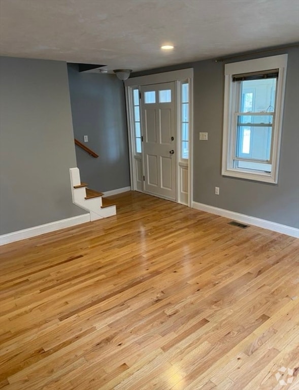 Building Photo - 65 Pond St Rental