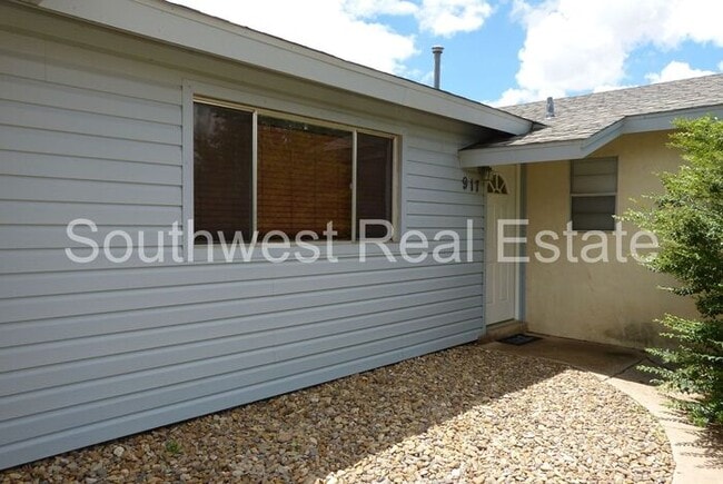 Photo - Lovely 3 bedroom 2 bath home