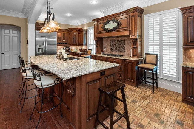 Photo - Beautiful Executive style home on an acre