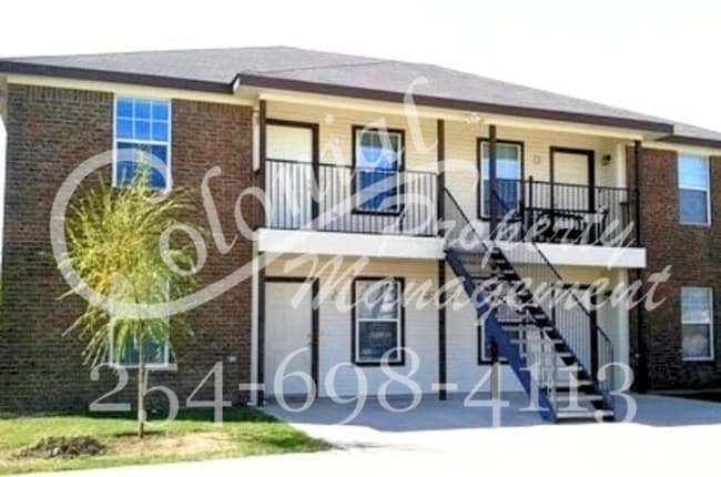 Building Photo - AVAILABLE SOON! Unit B