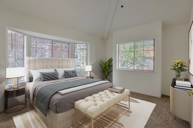 Building Photo - 10252 Danube Dr