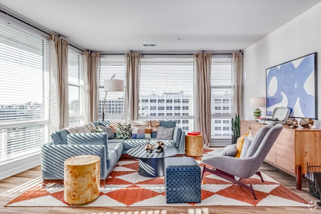 2BR, 2BA - 1216SF
