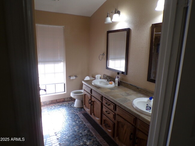 Photo - 5323 W North Ln