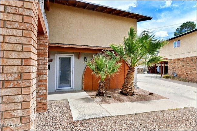 Photo - 6412 Pizarro St House