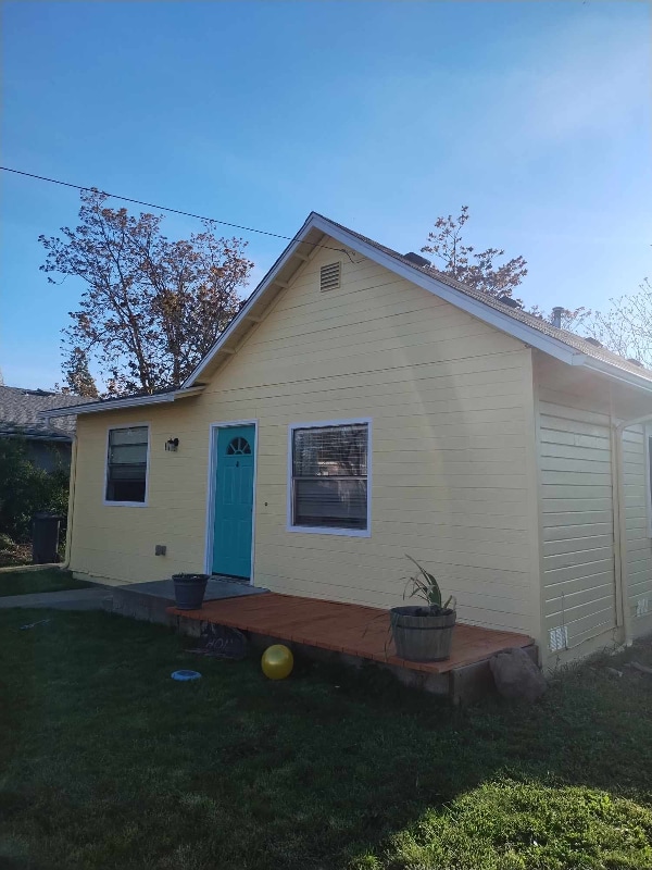 Building Photo - 1211 Niantic St Rental