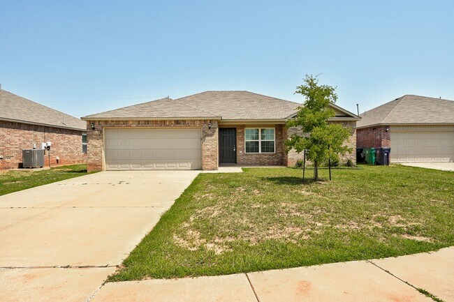 Gorgeous 3 Bed 2 Bath in Moore/SE OKC - Gorgeous 3 Bed 2 Bath in Moore/SE OKC