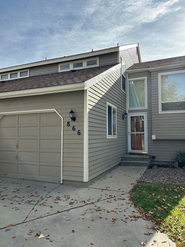 Beautiful 2 bed 1.5 bath townhome in Boise! - Beautiful 2 bed 1.5 bath townhome in Boise!