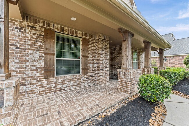 Photo - 10 Cayuga Pond Ct