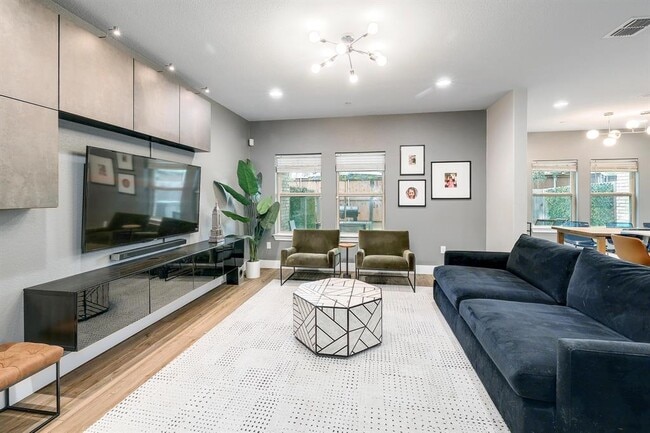 Photo - 12914 Leatherback Ln