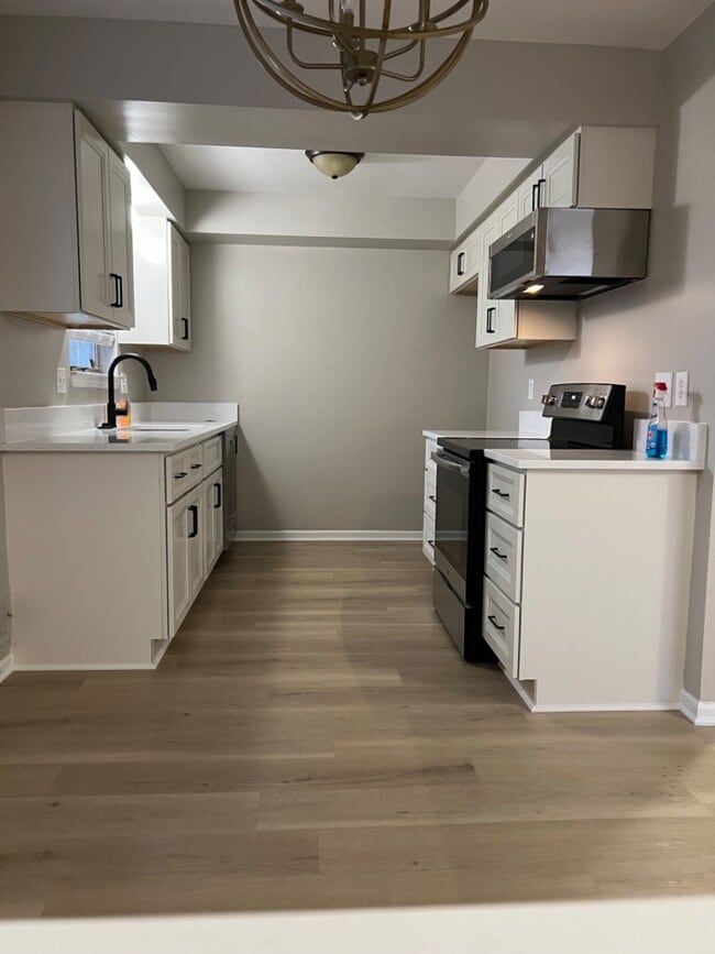 Photo - 16974 Cristina Ct