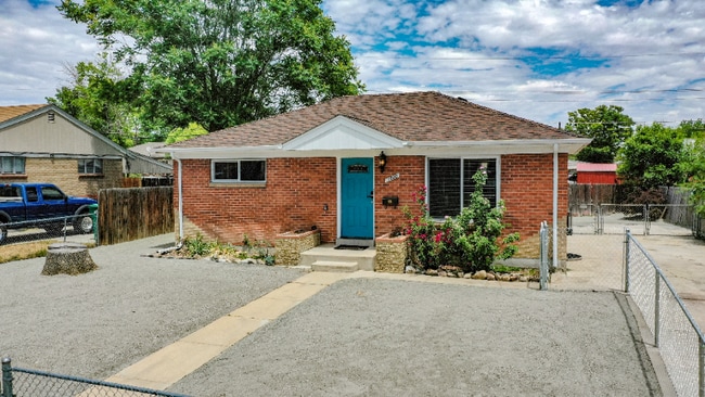 Building Photo - 7020 Avrum Dr