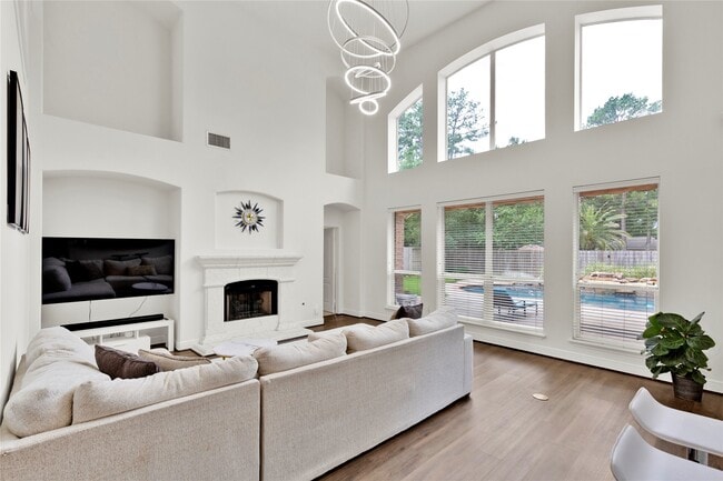 Photo - 24823 Haverford Rd