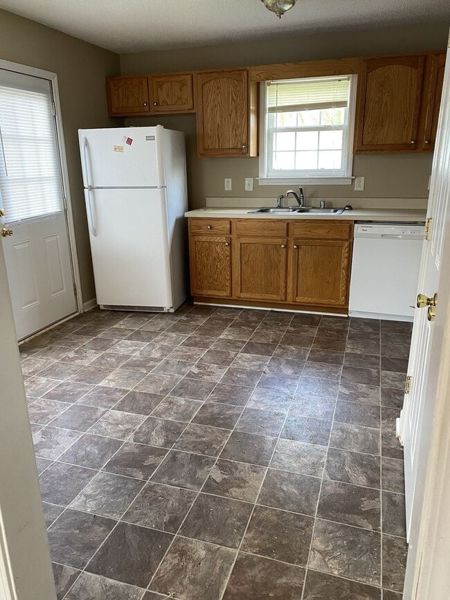 Photo - 1205 Carol Dr