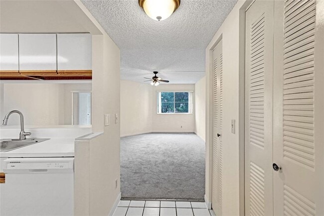 Photo - 9901 Westview Dr Unit 325