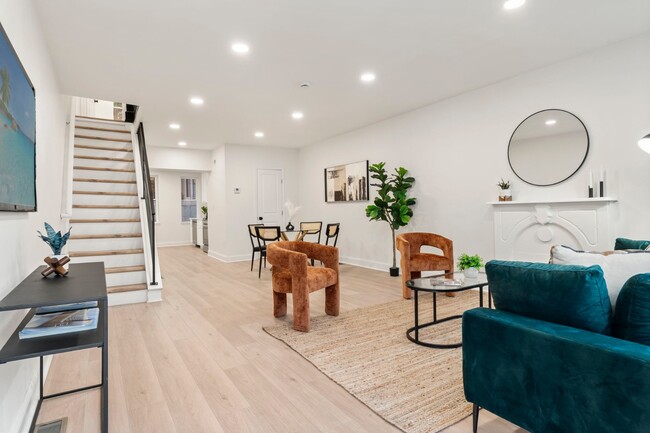 Photo - 1638 Latona St