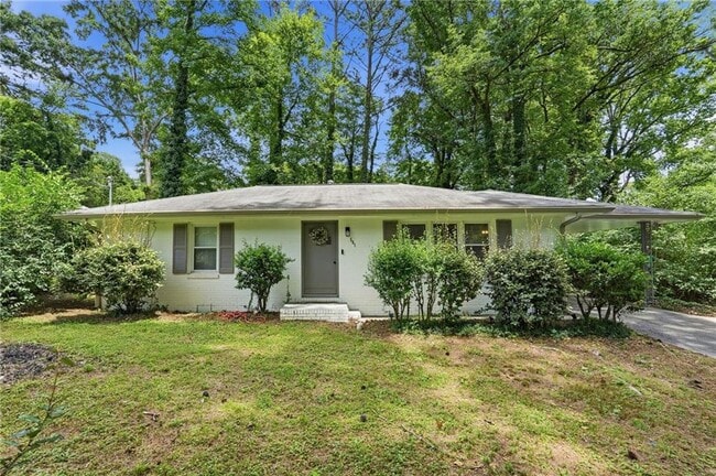 Building Photo - 581 Meadowbrook Dr SE