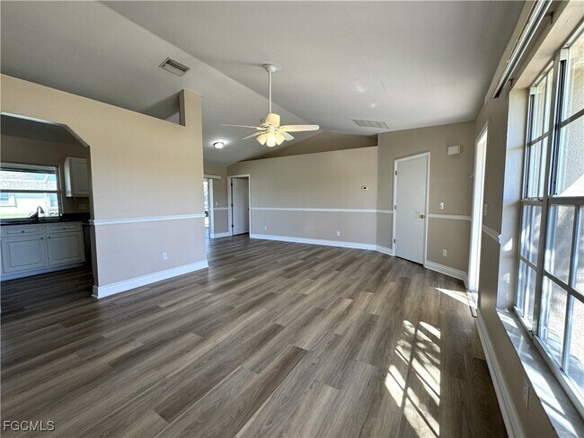 Photo - 2520 SW 11th Pl